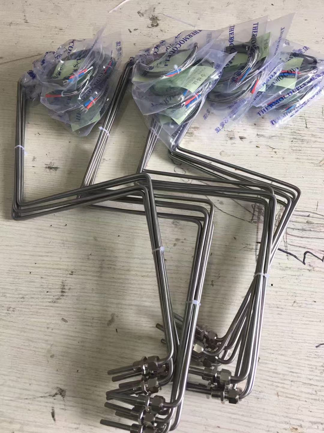 异型铠装热电阻.png
